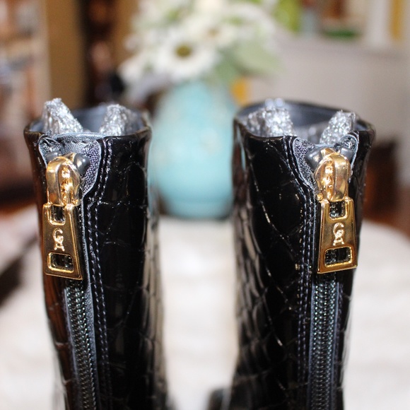 Good American, Square Toe Croc Embossed with Block Heel and back zipper boot - Picture 7 of 13